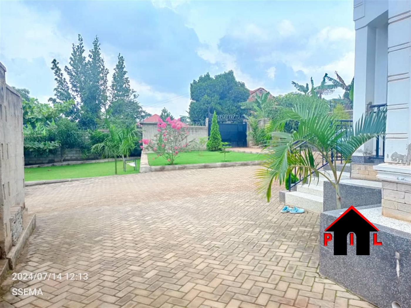 Bungalow for sale in Wakisotwn Wakiso