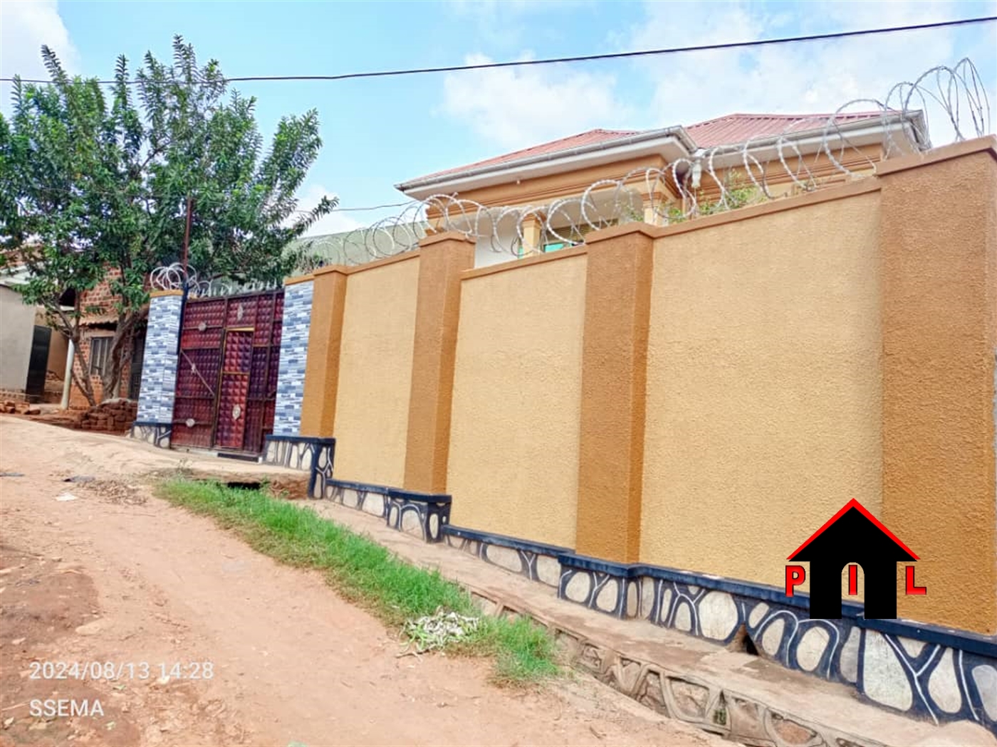 Storeyed house for sale in Nansana Wakiso