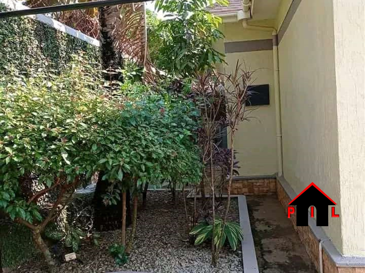 Bungalow for sale in Kyaliwajjala Wakiso