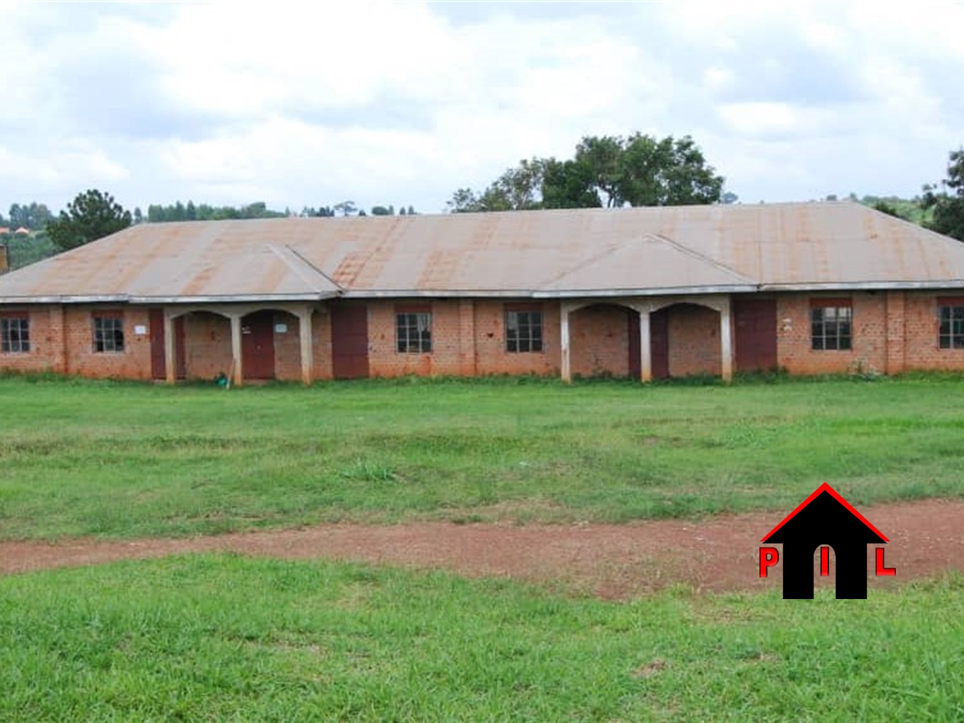 School for sale in Masindimunicipal Masindi