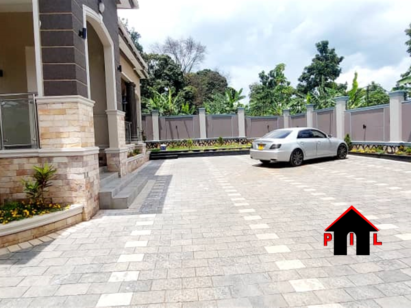 Bungalow for sale in Kira Wakiso