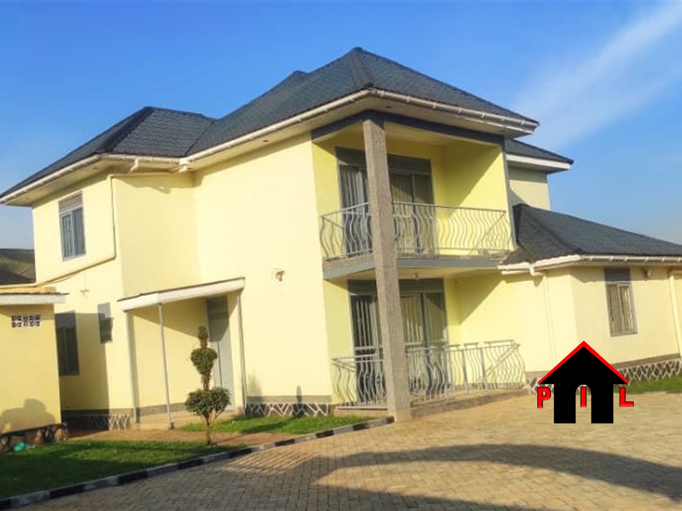 Storeyed house for sale in Ssenge Wakiso