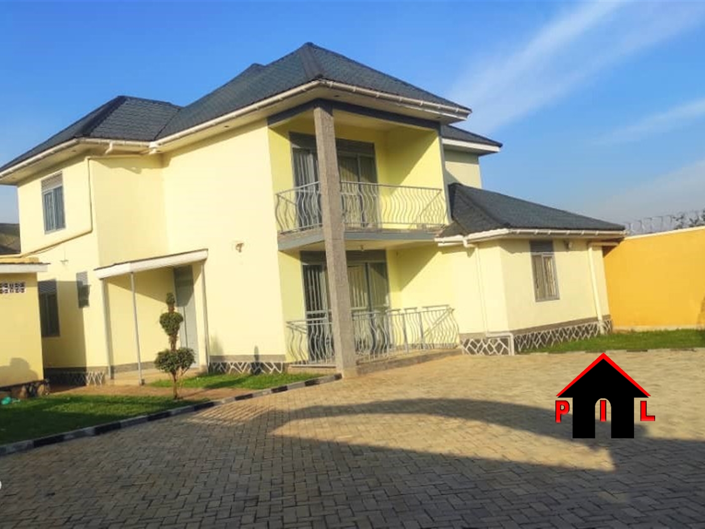 Storeyed house for sale in Ssenge Wakiso