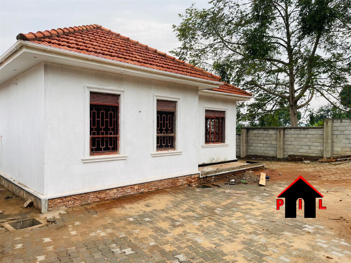 Shell House for sale in Bwebajja Wakiso