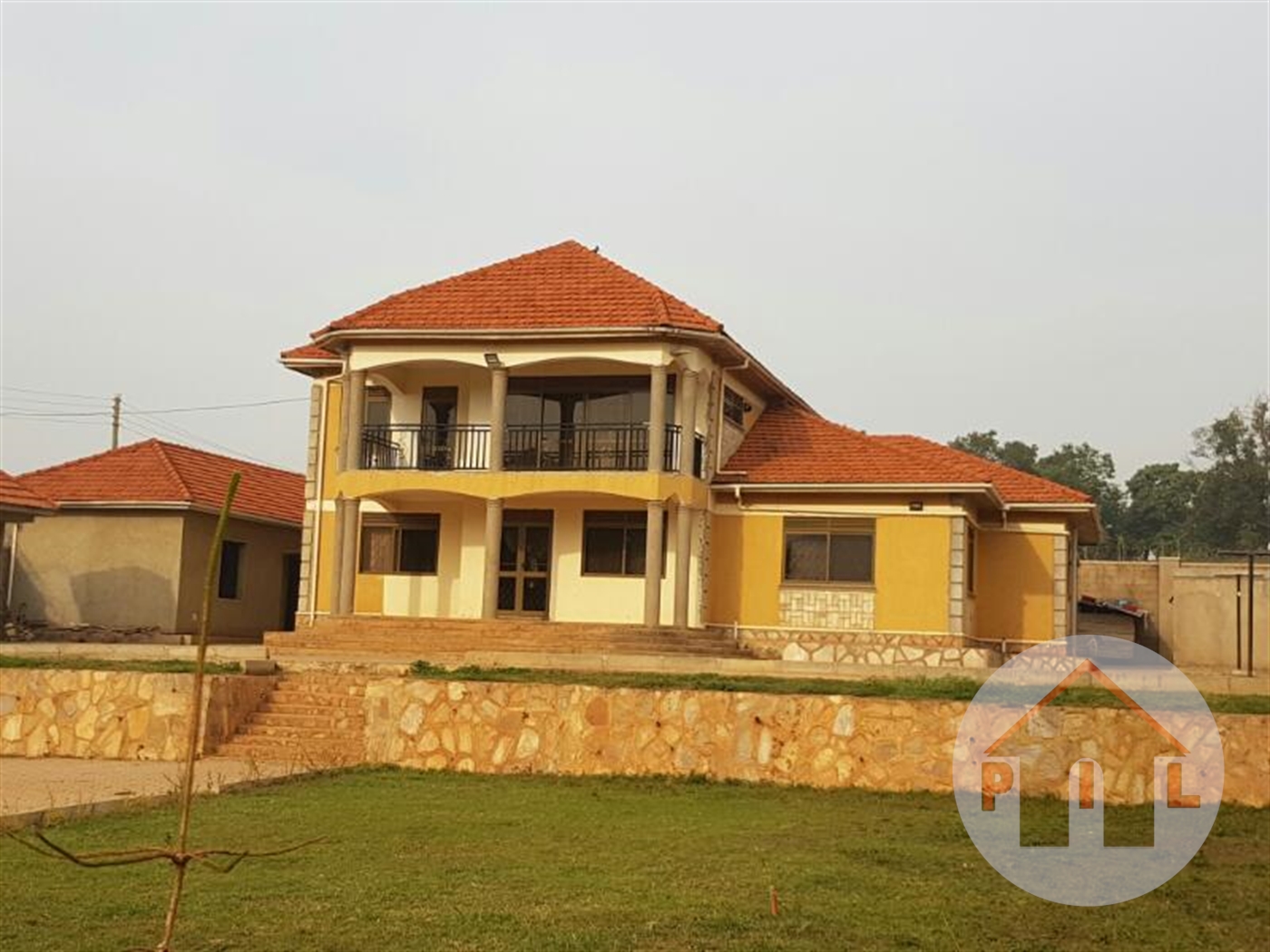 Mansion for sale in Seguku Wakiso