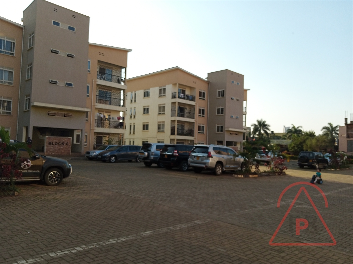 Apartment for sale in Bugoloobi Kampala