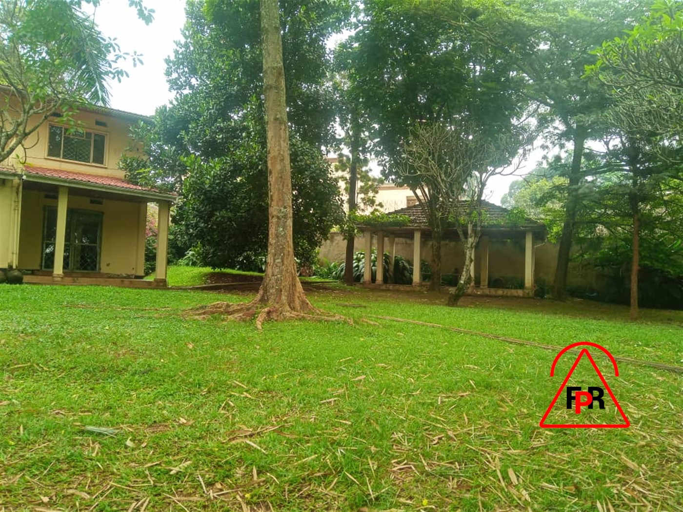 Mansion for sale in Bugoloobi Kampala