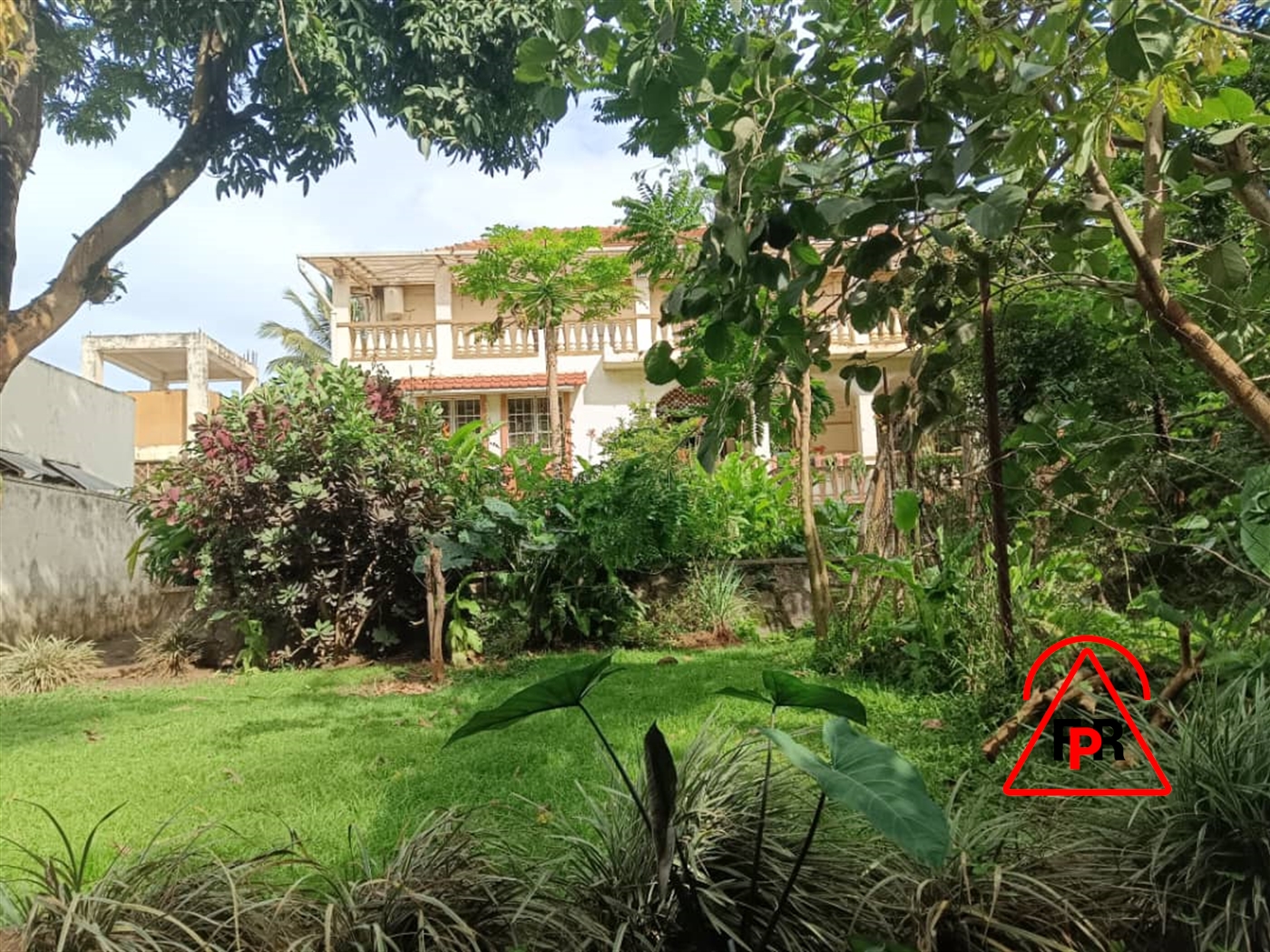 Mansion for sale in Bugoloobi Kampala