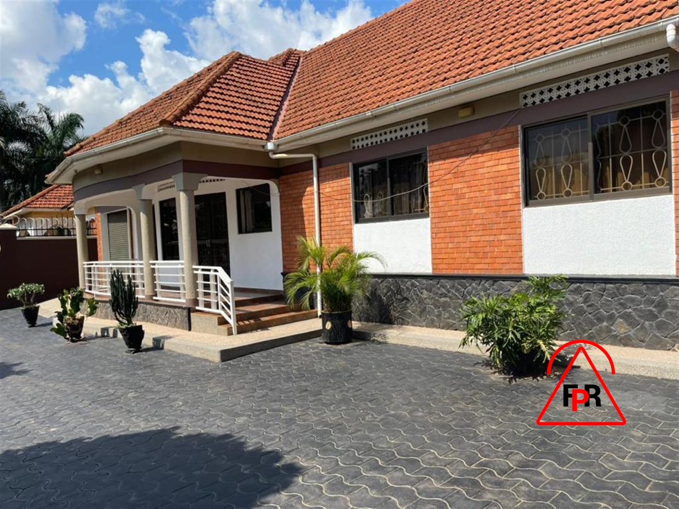 Bungalow for sale in Naalya Kampala