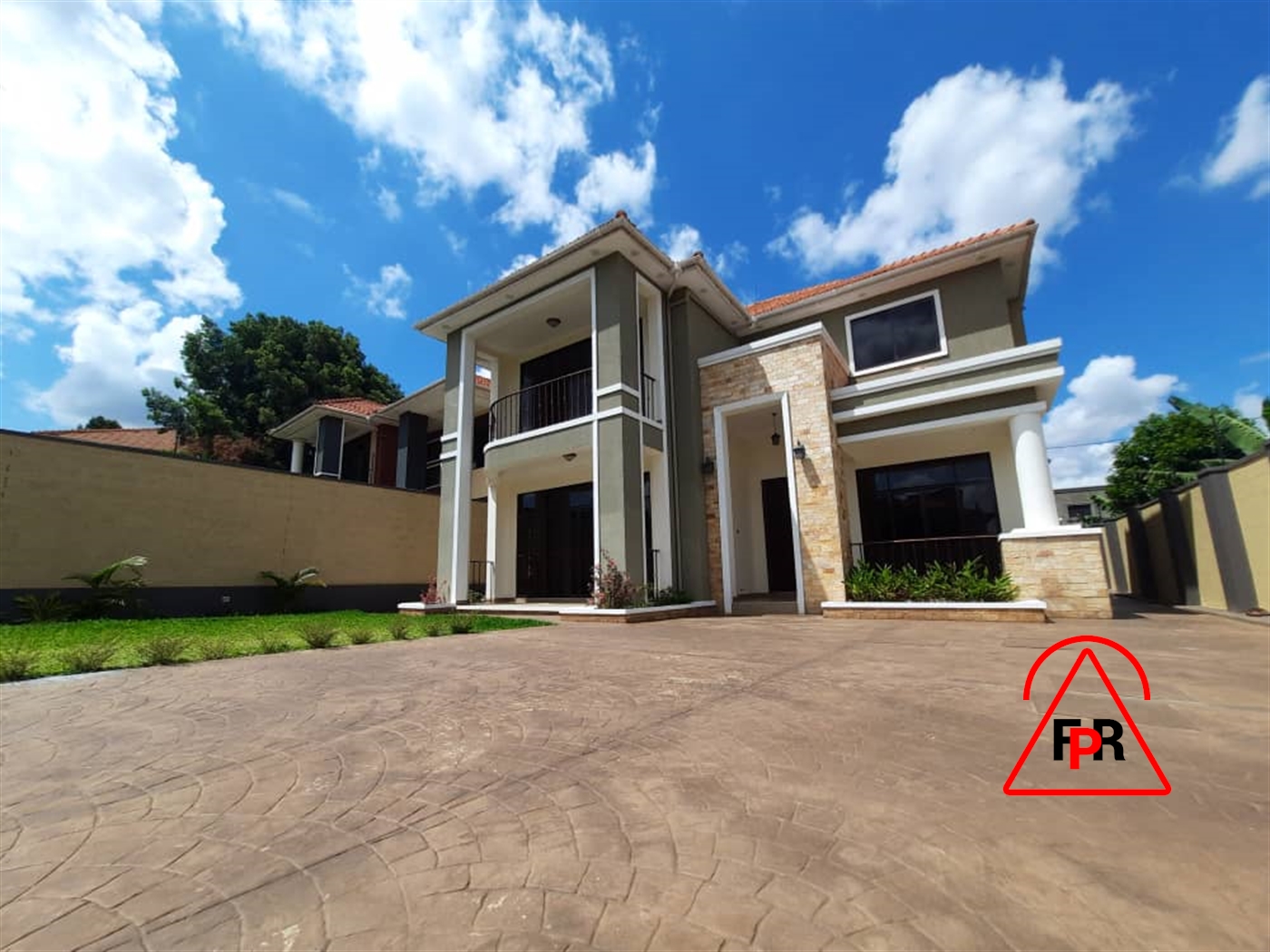 Storeyed house for sale in Kisaasi Kampala