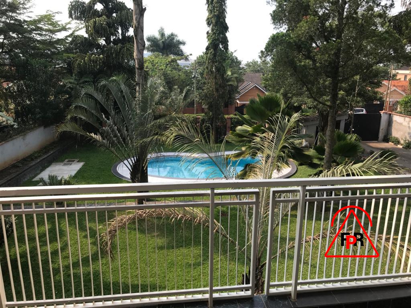 Mansion for rent in Bugoloobi Kampala