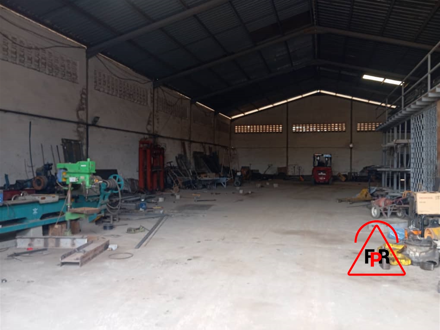 Warehouse for rent in Namugongo Wakiso