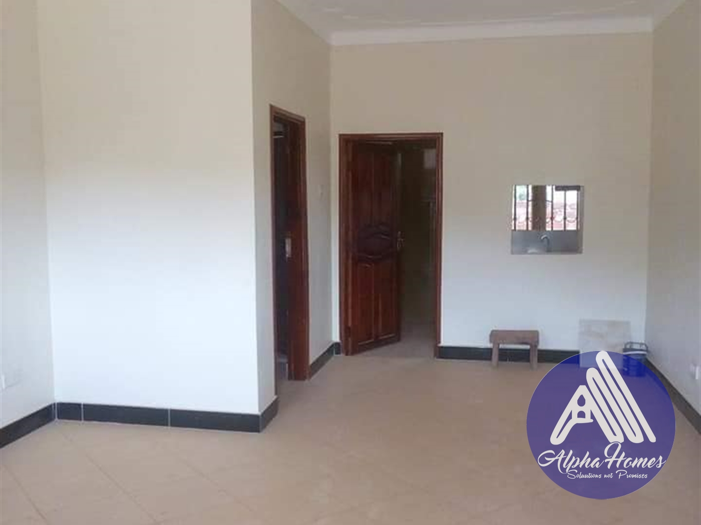 Semi Detached for rent in Mpererwe Kampala