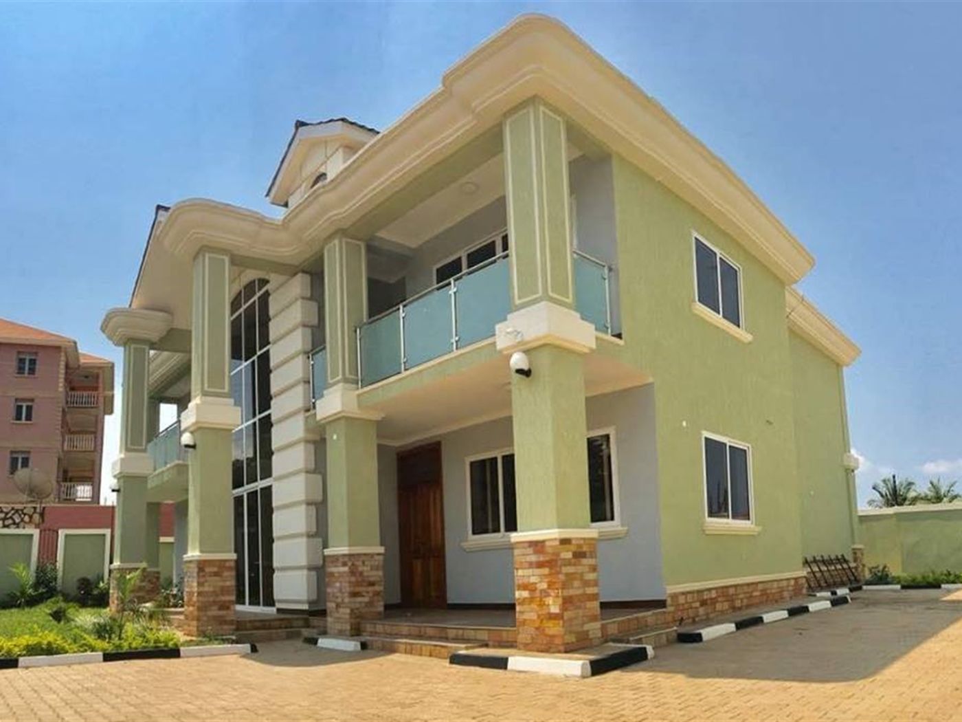 Mansion for sale in Munyonyo Kampala