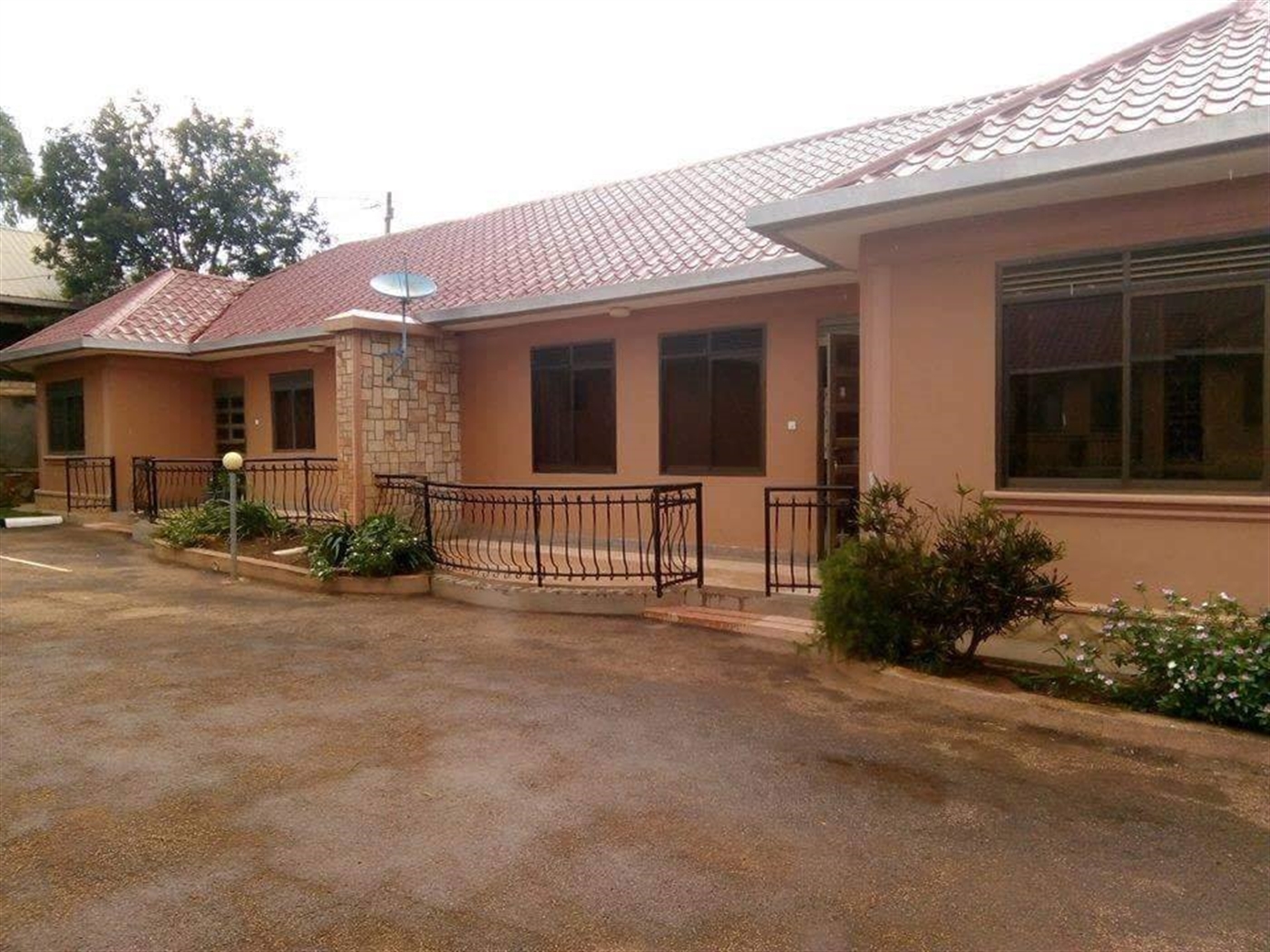 Semi Detached for rent in Bweyogerere Wakiso