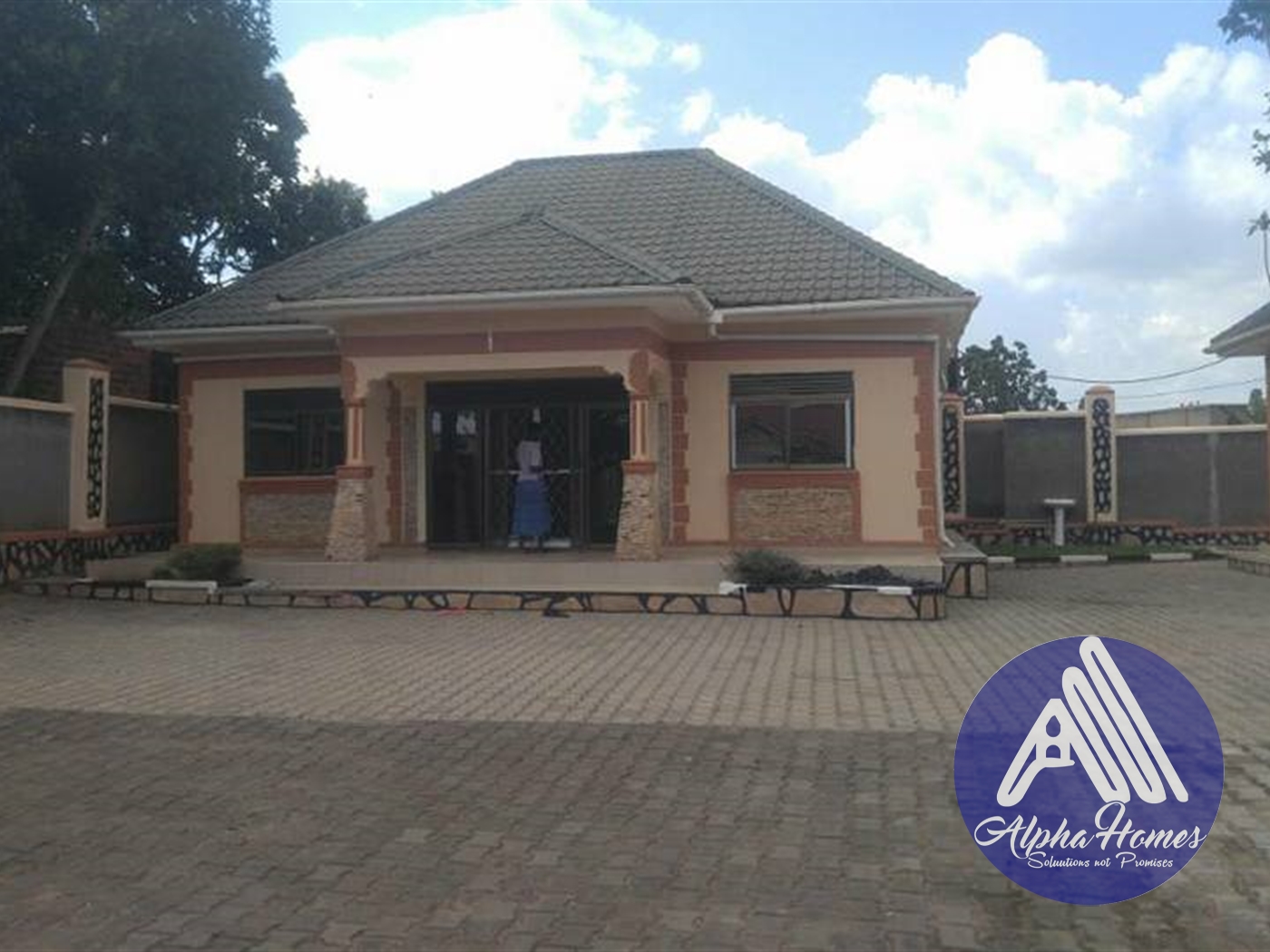 Semi Detached for rent in Bweyogerere Mukono