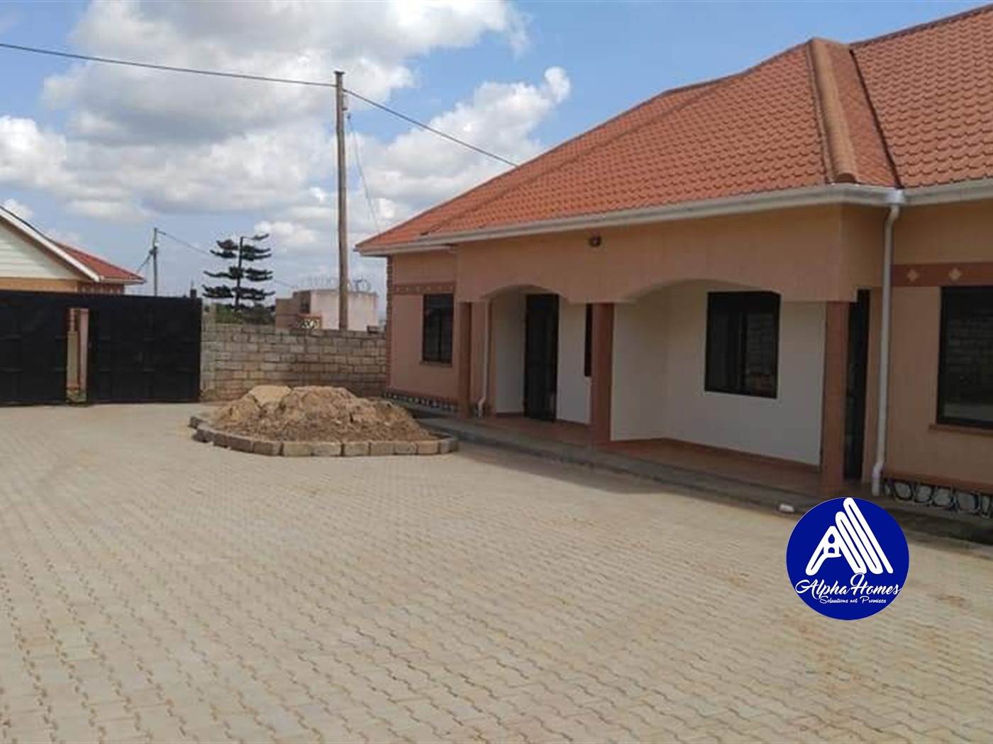 Semi Detached for rent in Bweyogerere Wakiso