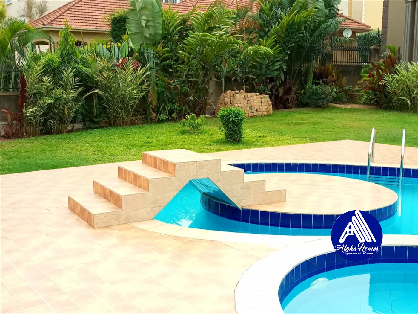 Mansion for sale in Kiwaatule Kampala