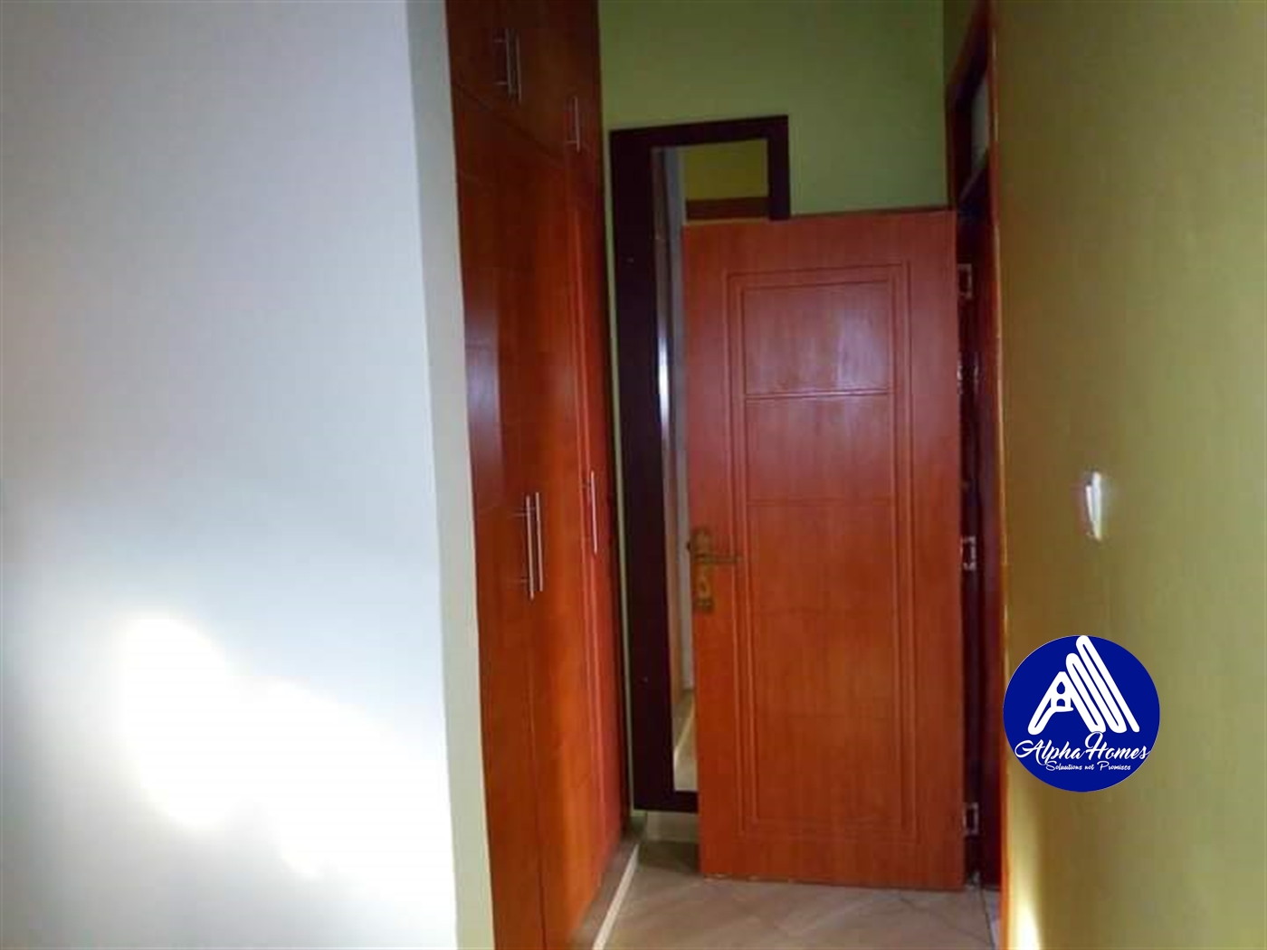 Semi Detached for rent in Bweyogerere Wakiso