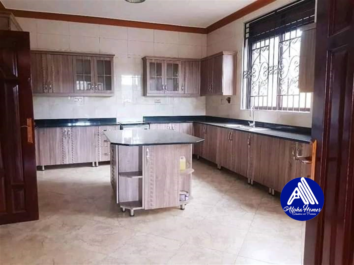 Bungalow for rent in Munyonyo Kampala