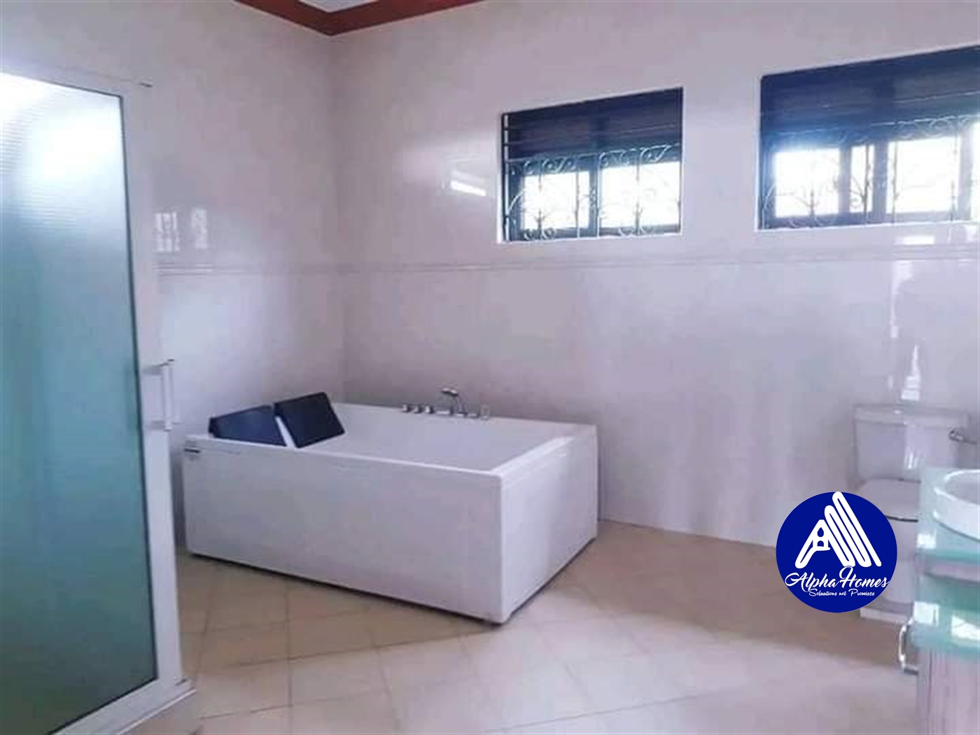 Bungalow for rent in Munyonyo Kampala