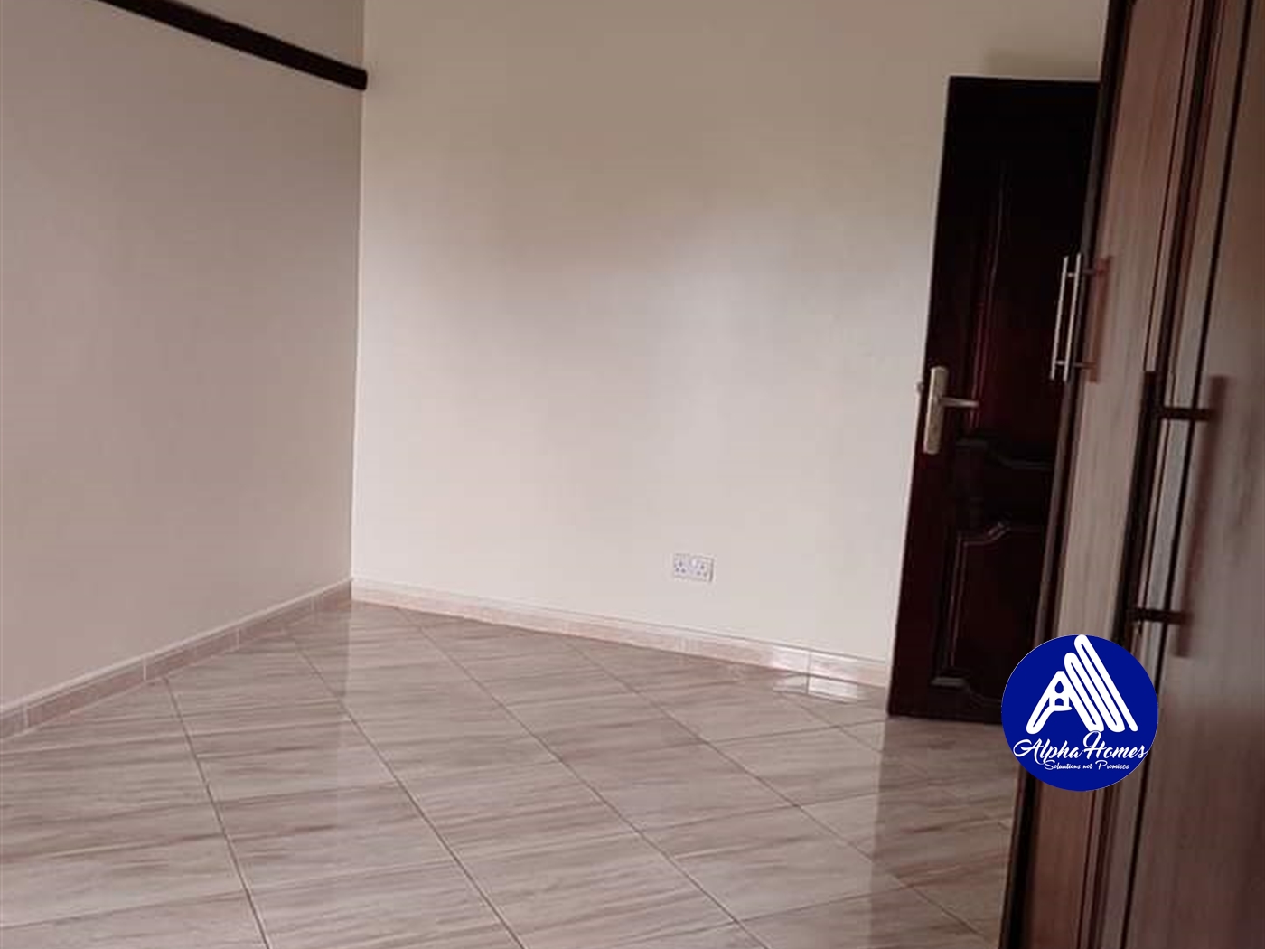 Duplex for rent in Kulambilo Wakiso