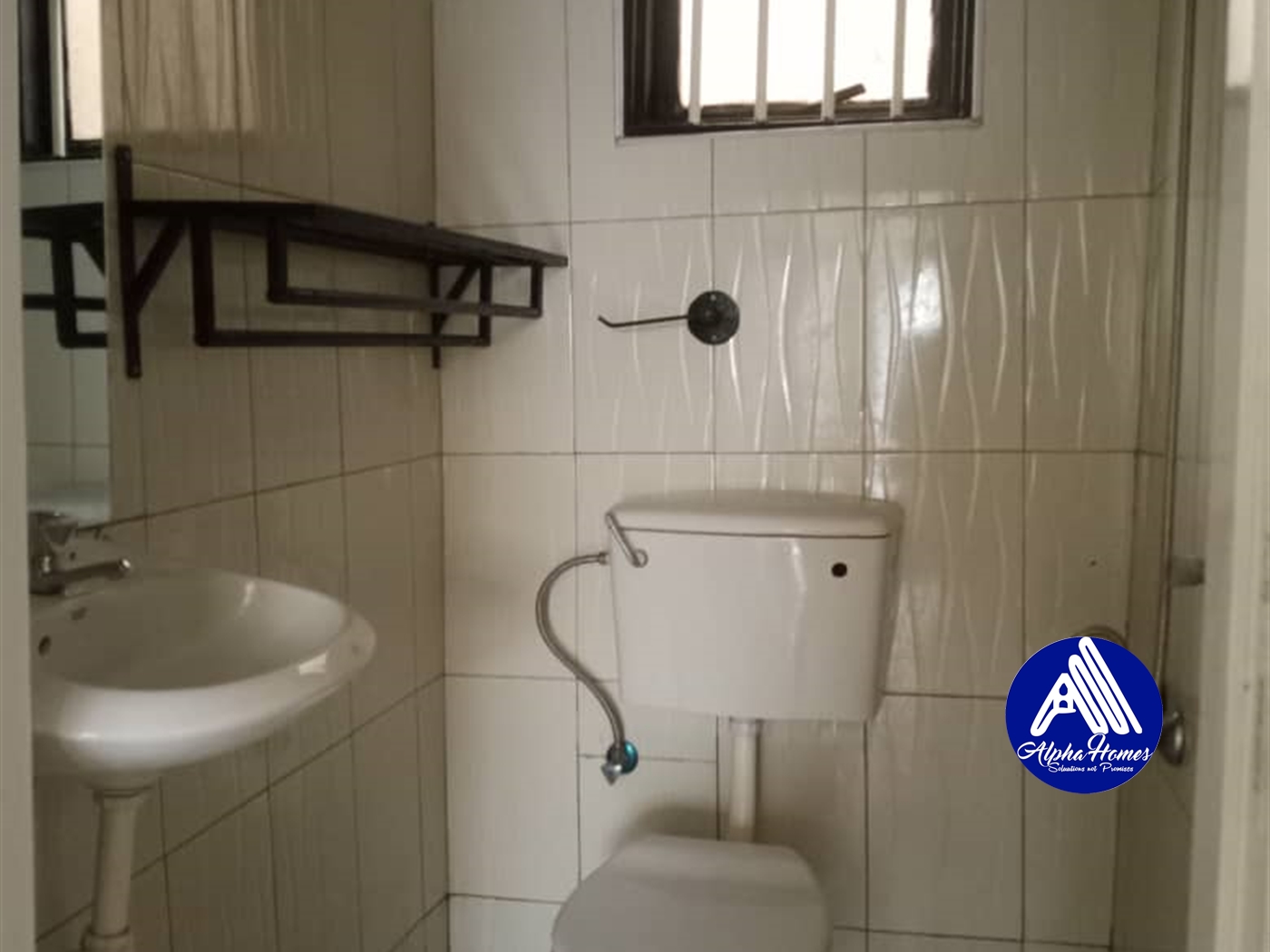 Semi Detached for rent in Mpererwe Kampala