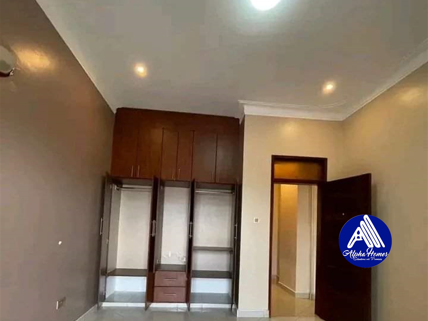 Apartment for rent in Kulambilo Kampala