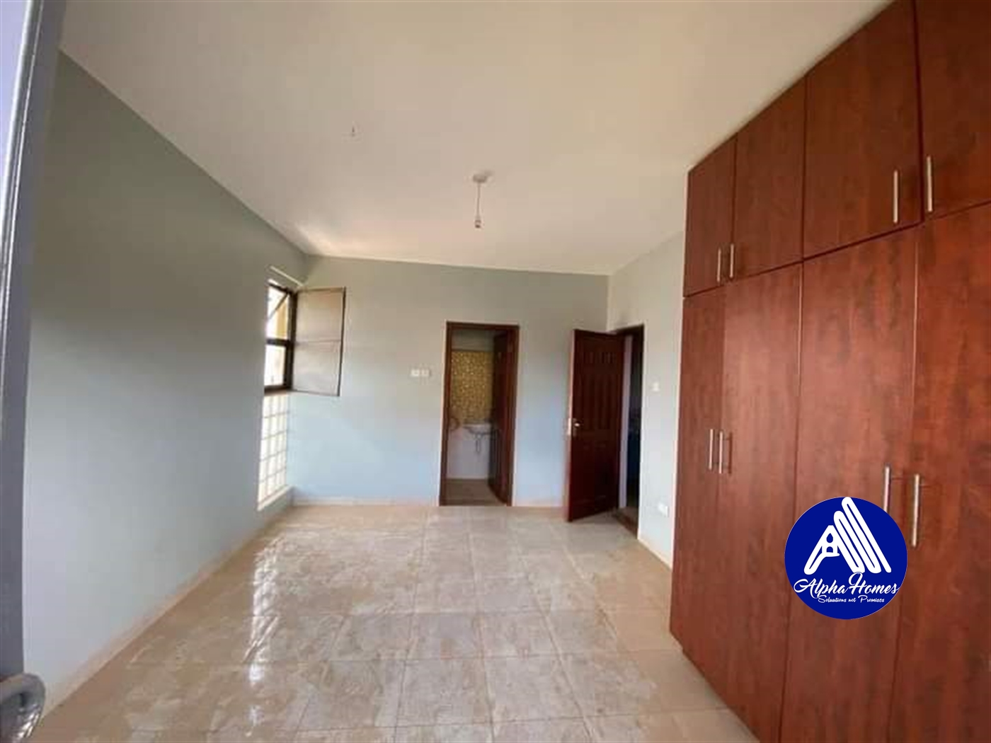 Apartment for rent in Kiwaatule Kampala