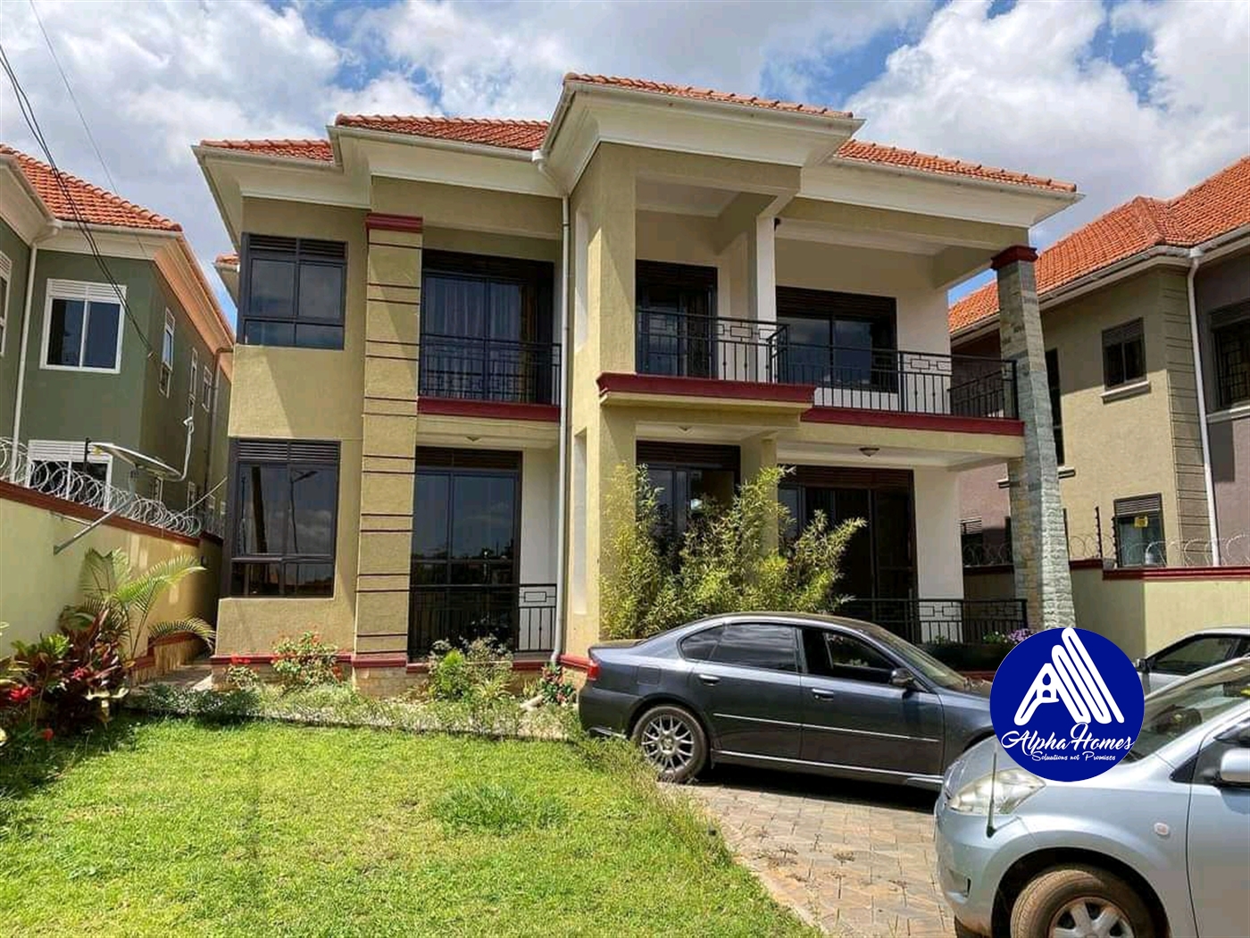 Mansion for sale in Kiwaatule Kampala