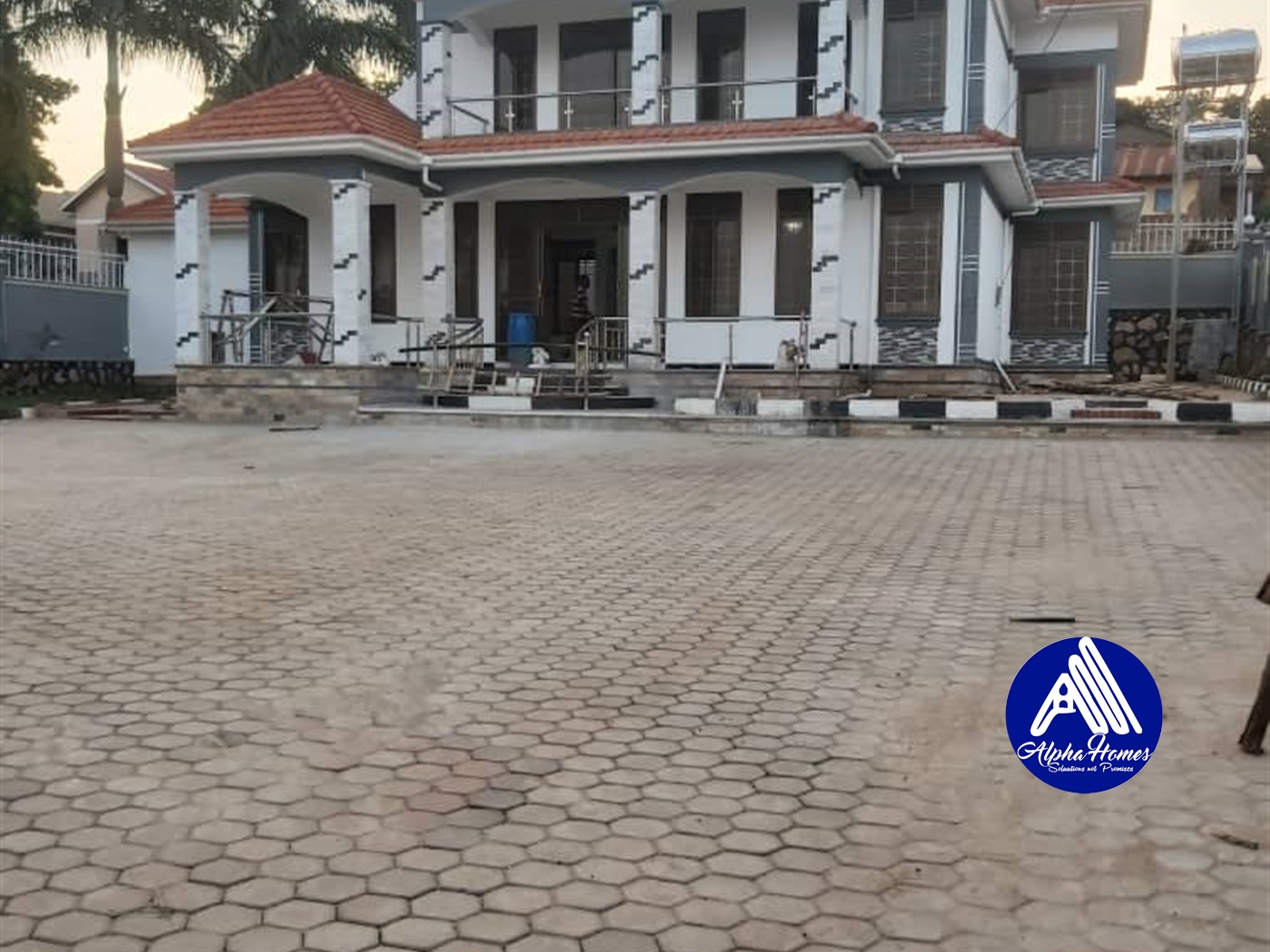 Storeyed house for sale in Kitende Wakiso