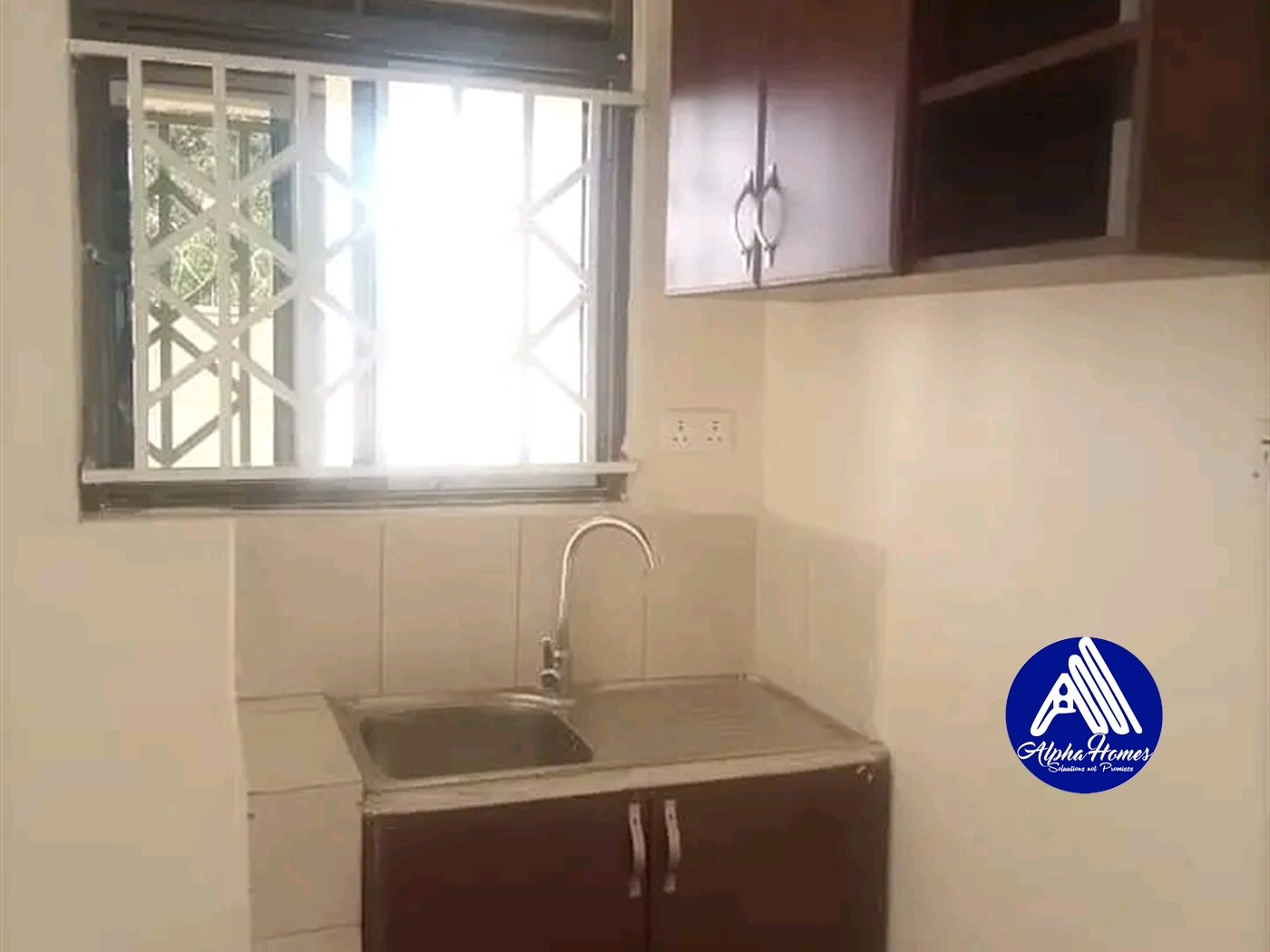 Semi Detached for rent in Mpererwe Kampala