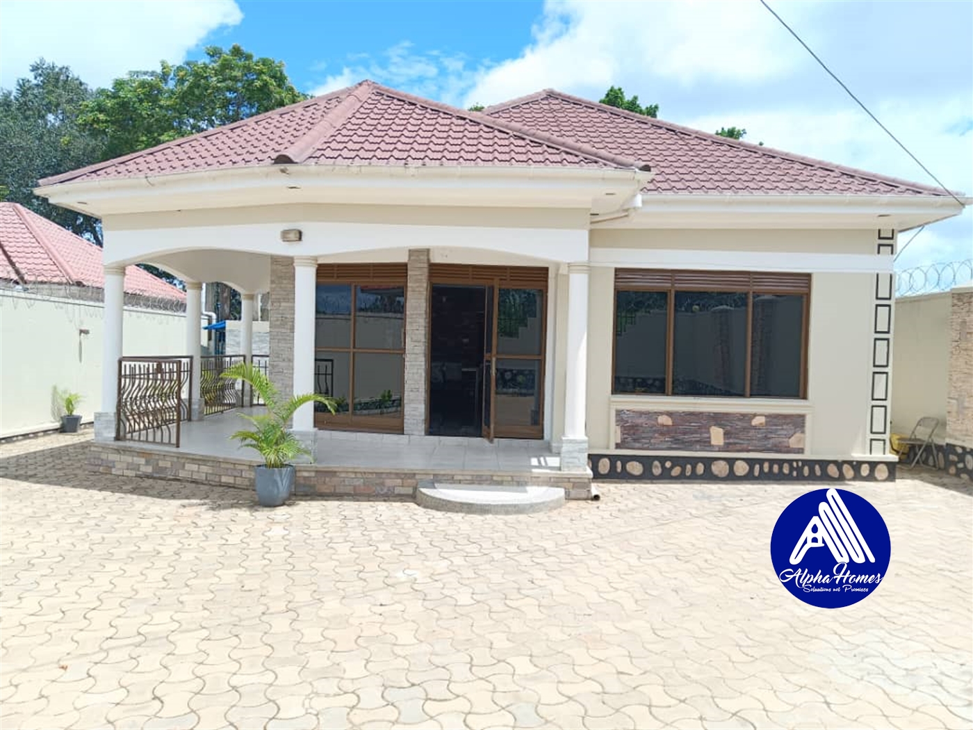 Bungalow for sale in Kirowoooza Mukono