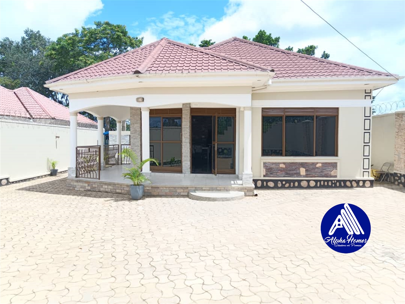 Bungalow for sale in Kirowoooza Mukono