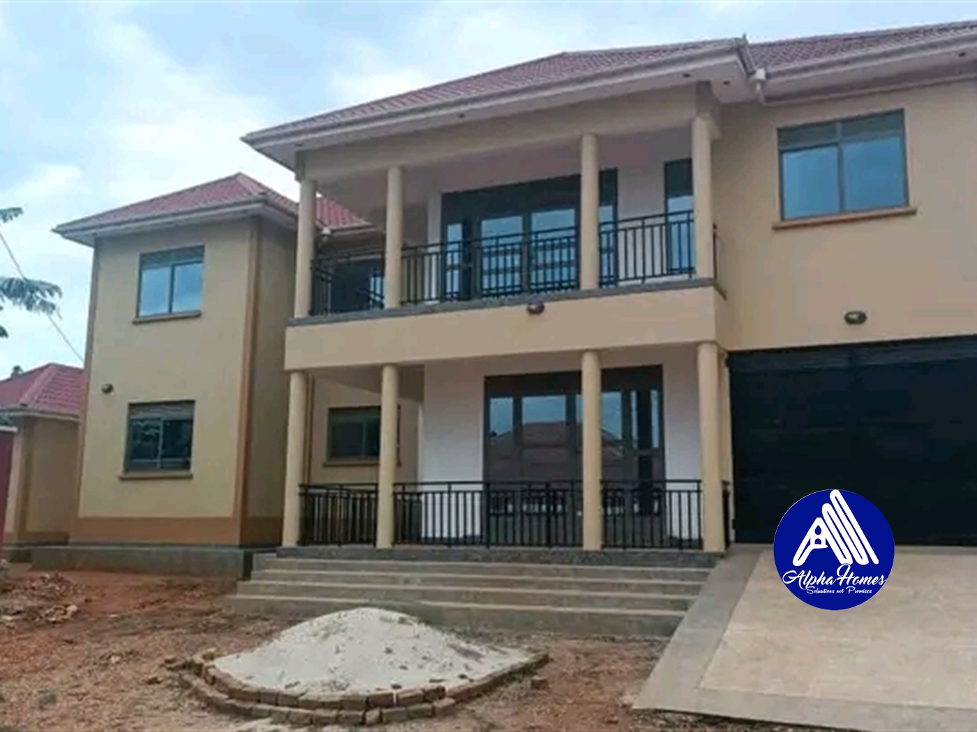 Storeyed house for sale in Namugongo Wakiso