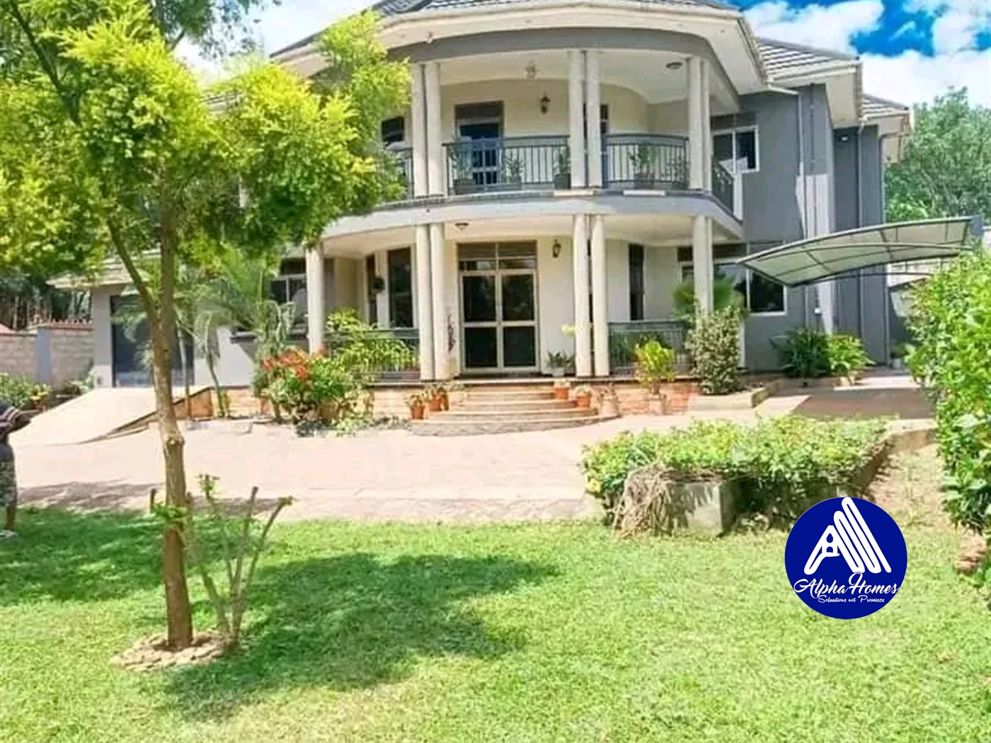 Mansion for sale in Kisaasi Kampala