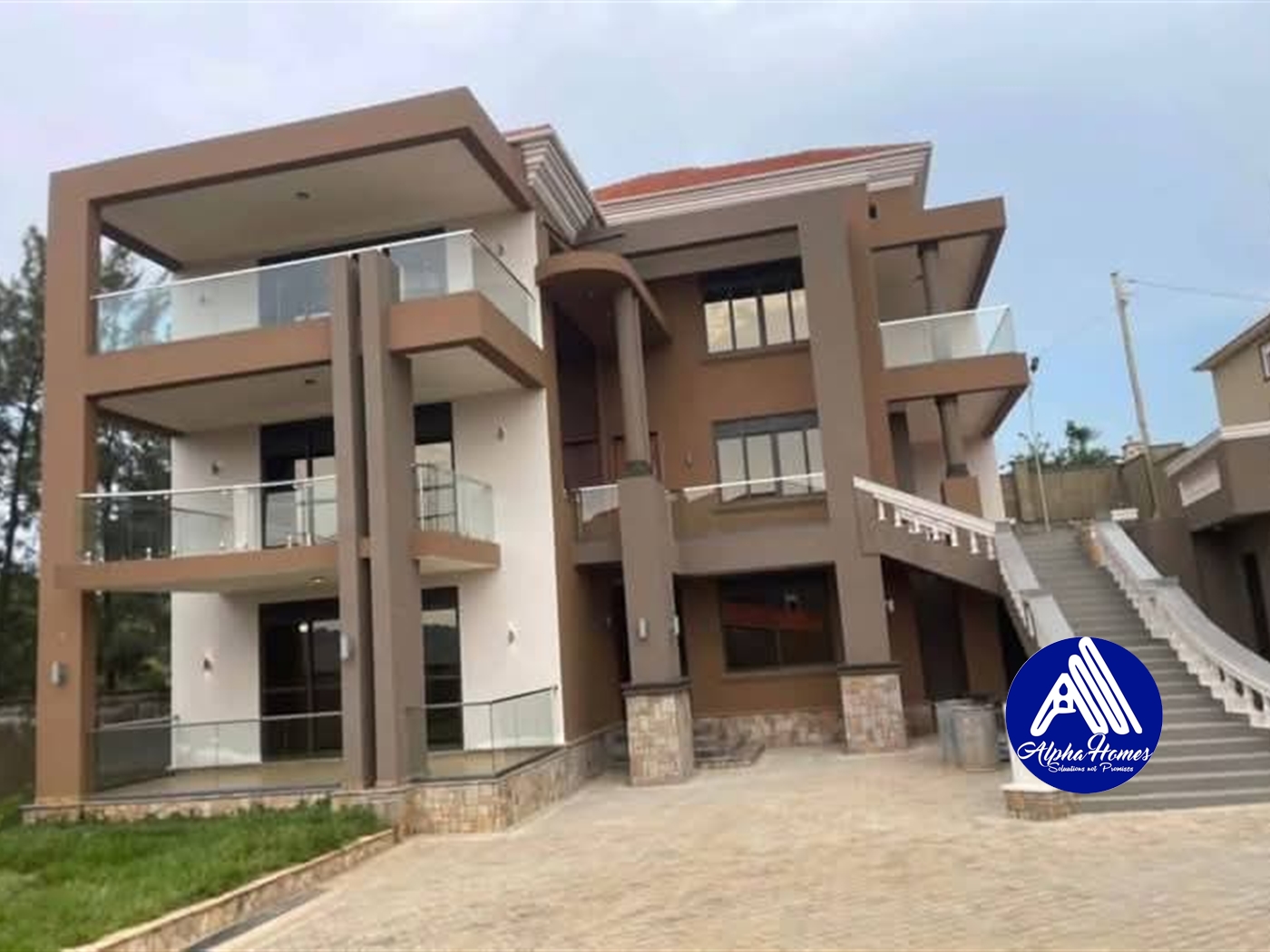 Mansion for sale in Munyonyo Kampala