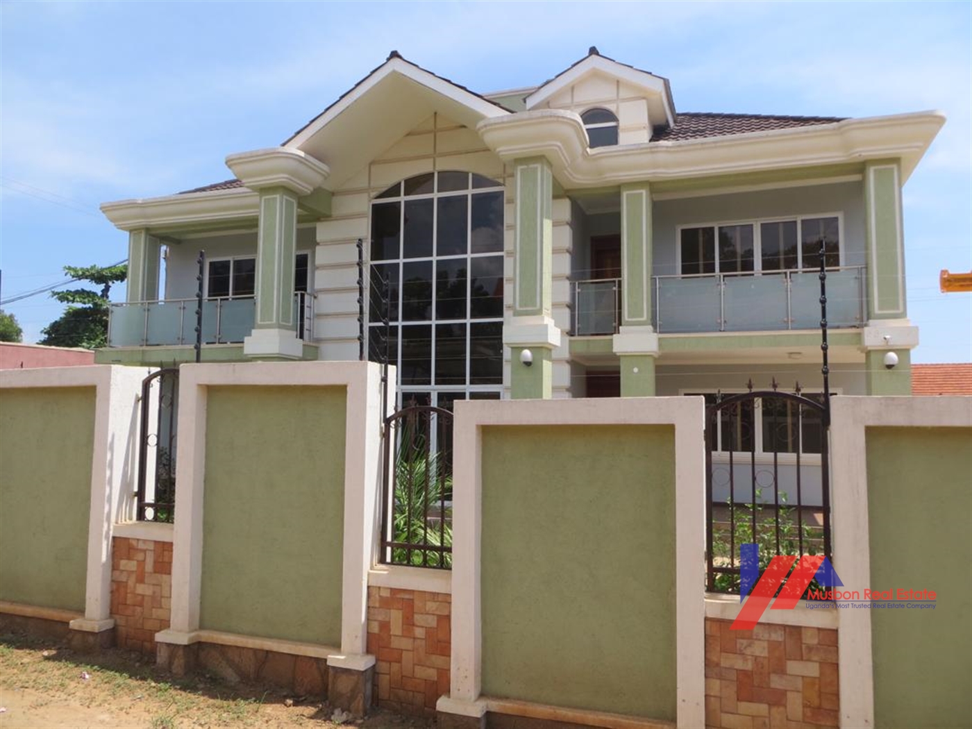 Mansion for sale in Munyonyo Kampala