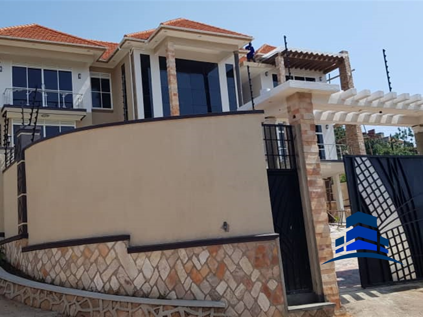 Mansion for sale in Lubowa Wakiso