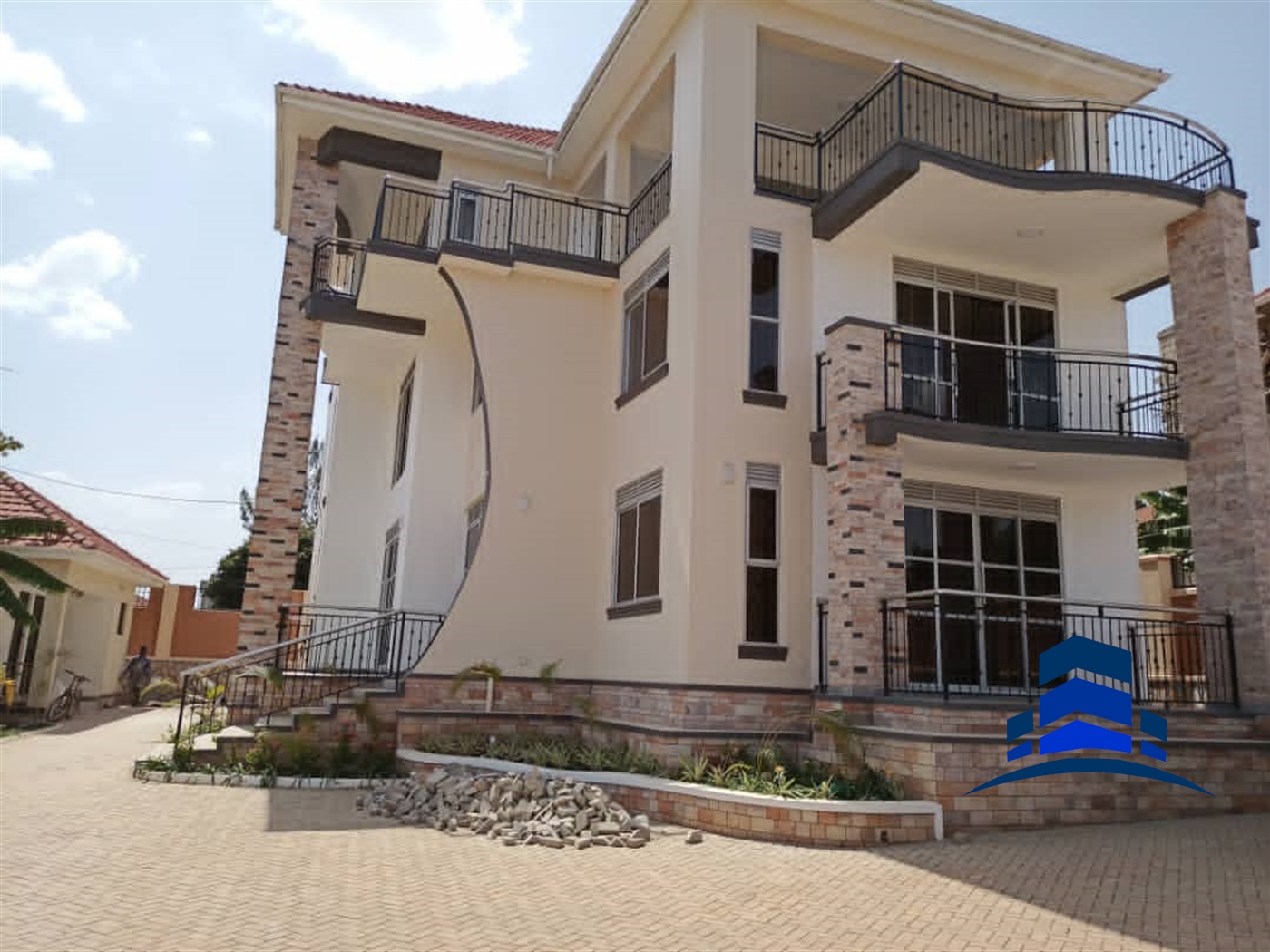 Villa for sale in Munyonyo Kampala