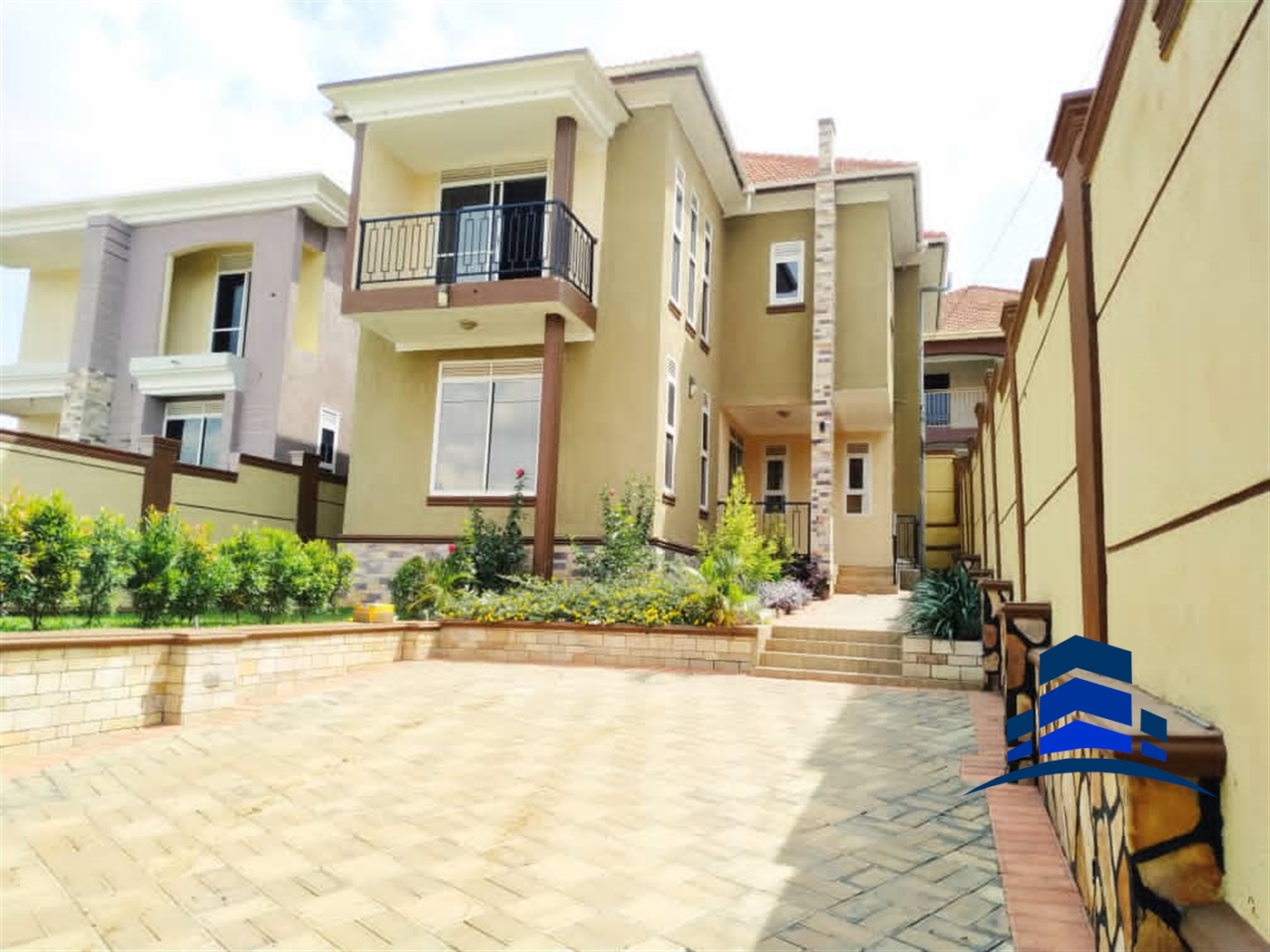 Duplex for sale in Kira Wakiso