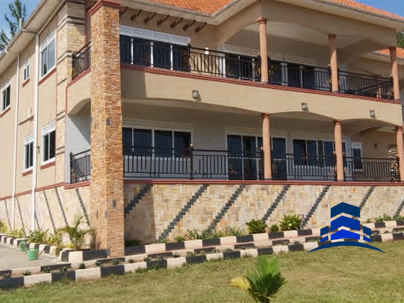 Mansion for sale in Bwebajja Wakiso