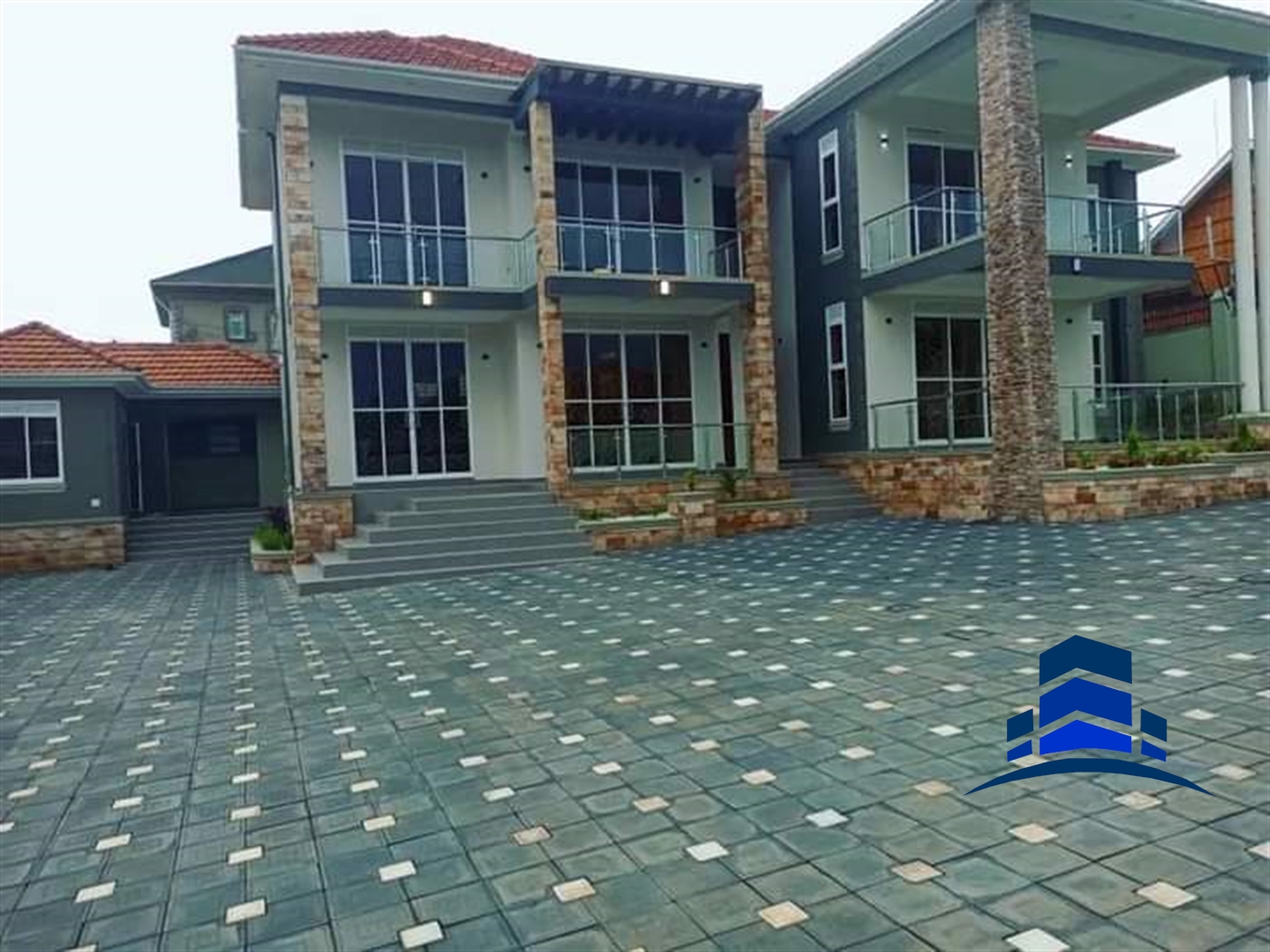 Storeyed house for sale in Kitende Wakiso