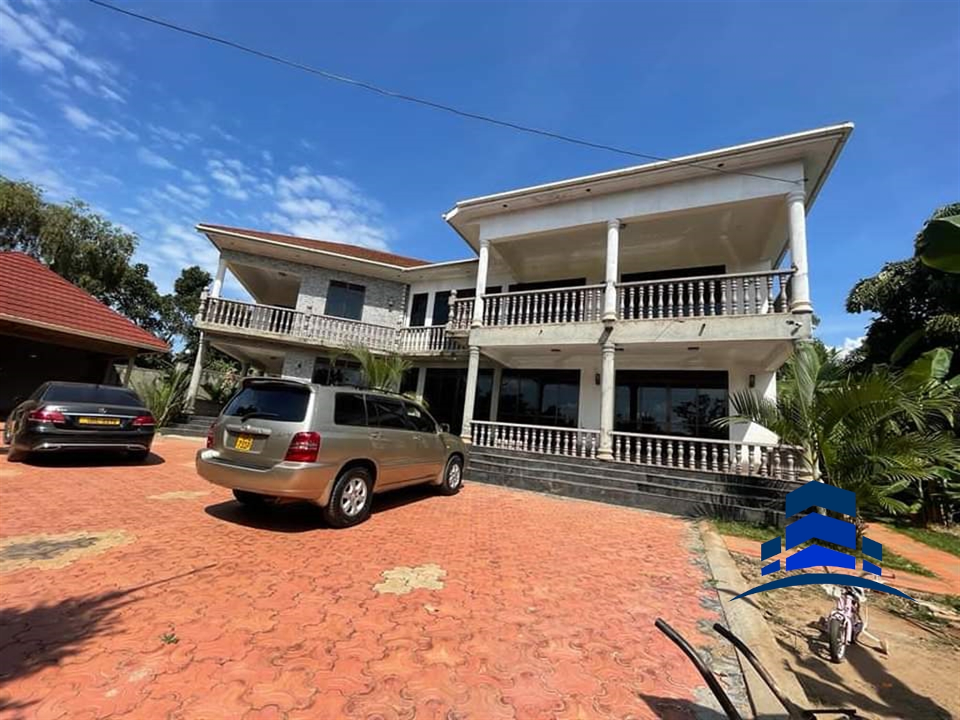 Mansion for sale in Munyonyo Kampala