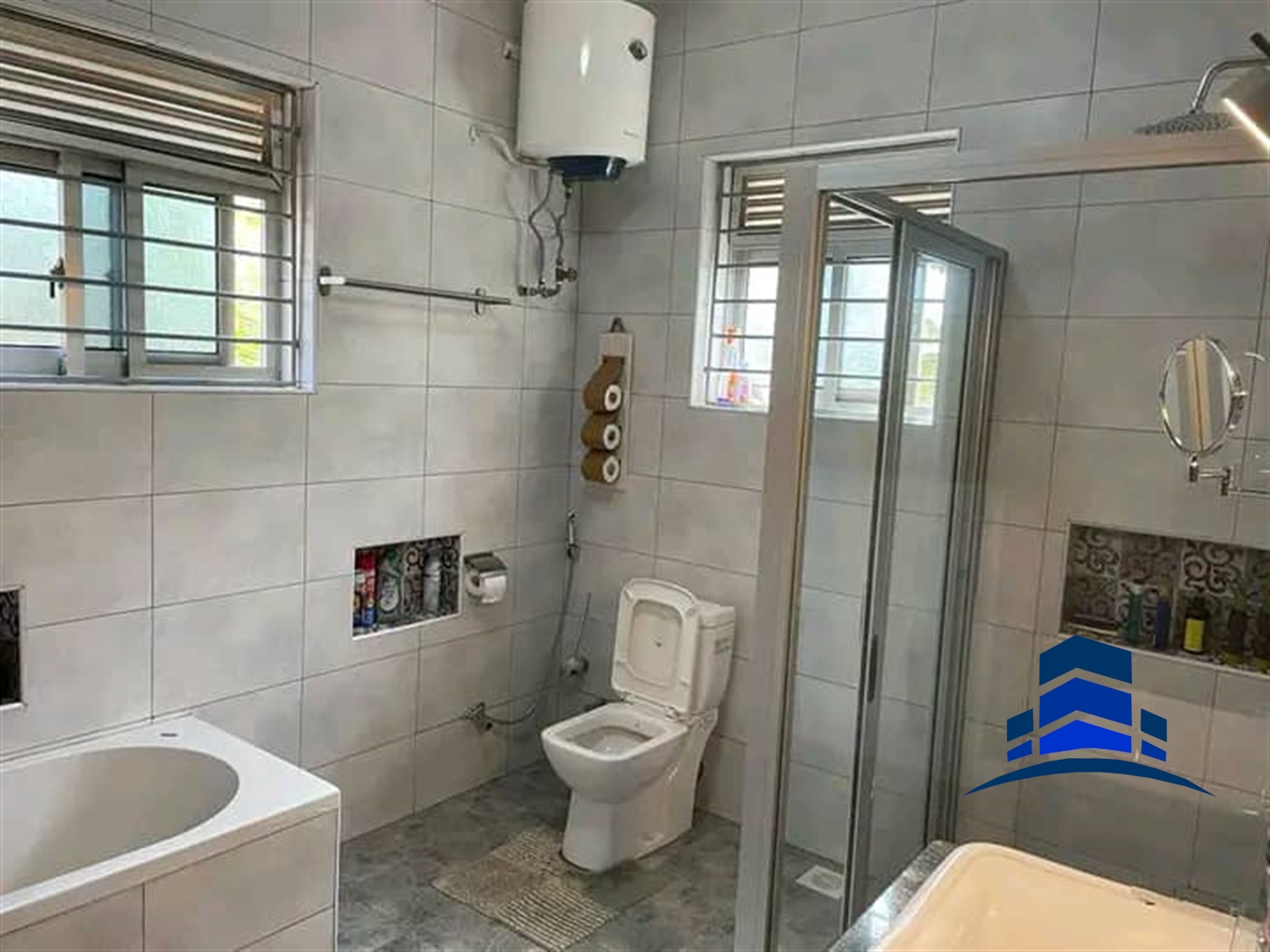 Villa for sale in Salaama Kampala