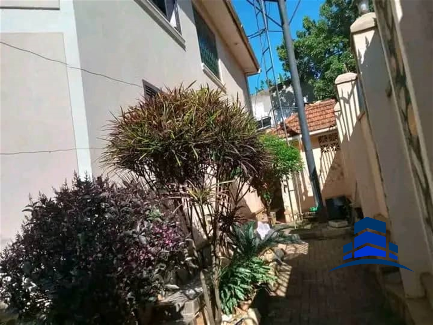 Villa for sale in Salaama Kampala