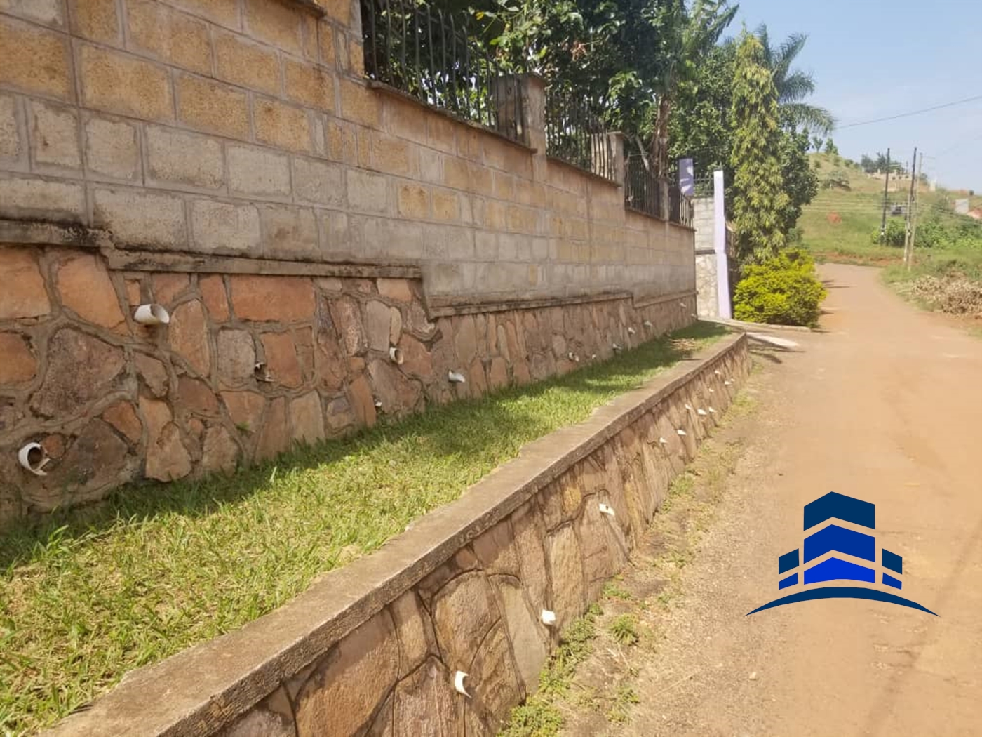 Storeyed house for sale in Bwebajja Wakiso