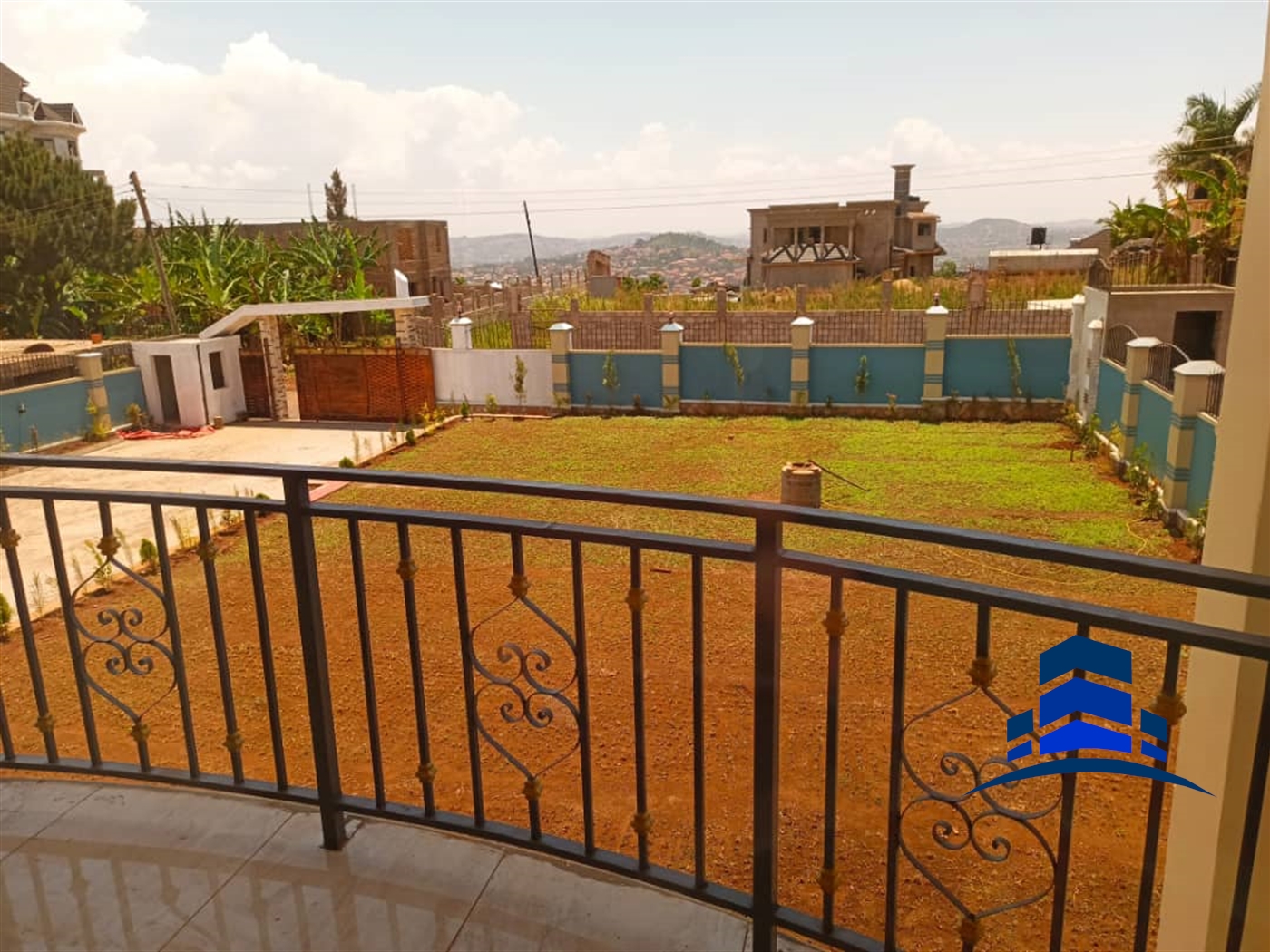 Mansion for sale in Akright Wakiso