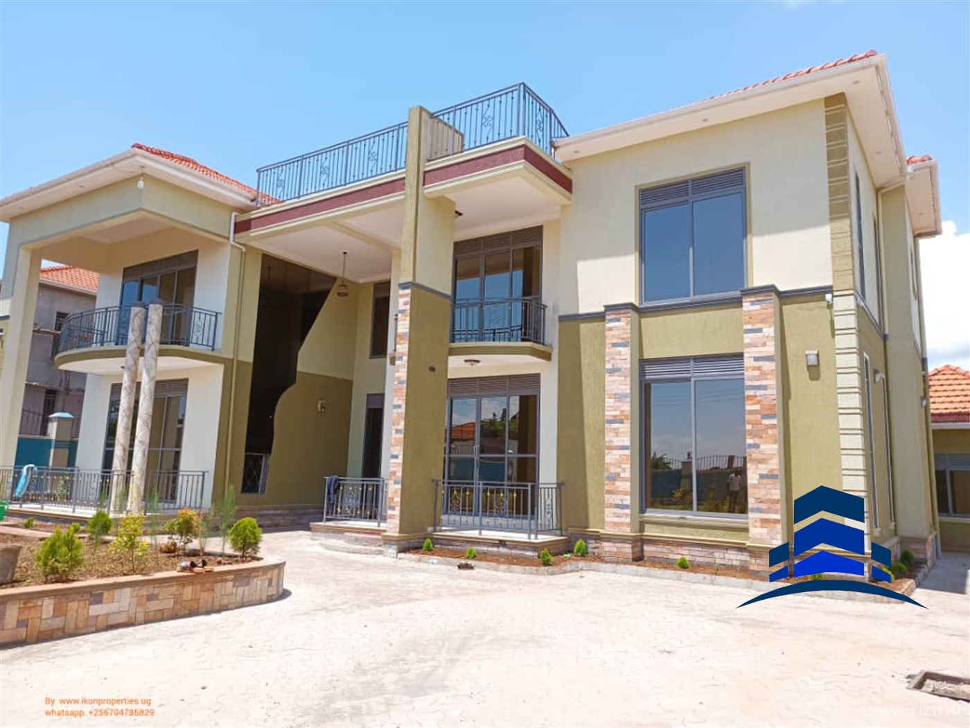 Mansion for sale in Akright Wakiso