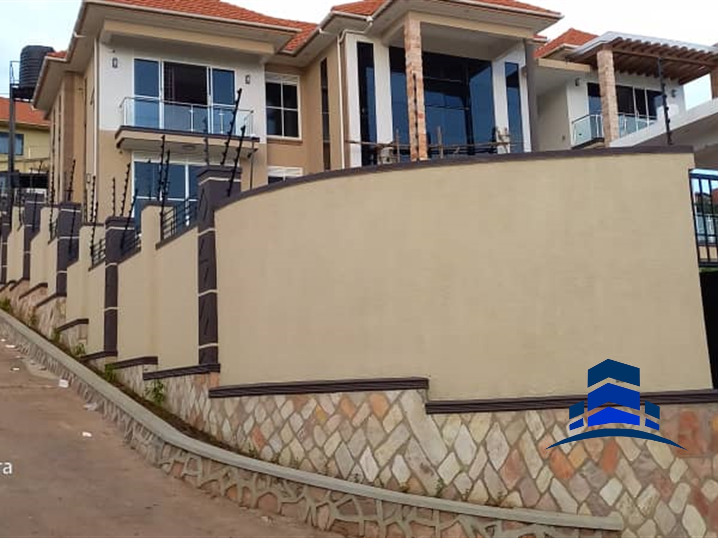 Villa for sale in Lubowa Wakiso